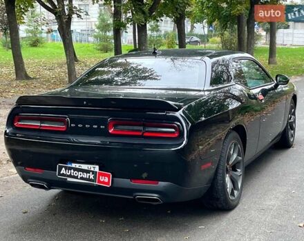 Додж Челенджер 2018 в Киеве на Automoto.ua Черный Додж Челенджер, объемом двигателя 3.6 л и пробегом 137 тыс. км за 21290 $, фото 12 на Automoto.ua