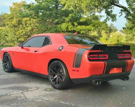 Чорний Додж Challenger, об'ємом двигуна 6.4 л та пробігом 80 тис. км за 20000 $, фото 5 на Automoto.ua