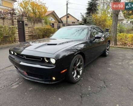 Черный Додж Челенджер, объемом двигателя 3.6 л и пробегом 137 тыс. км за 19740 $, фото 1 на Automoto.ua
