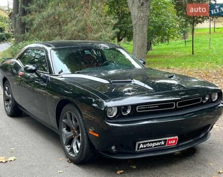 Додж Челенджер 2018 в Киеве на Automoto.ua Черный Додж Челенджер, объемом двигателя 3.6 л и пробегом 137 тыс. км за 21290 $, фото 3 на Automoto.ua
