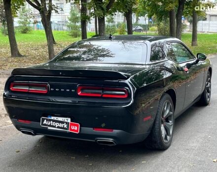 Додж Челенджер 2018 в Киеве на Automoto.ua Черный Додж Челенджер, объемом двигателя 3.6 л и пробегом 137 тыс. км за 21290 $, фото 12 на Automoto.ua