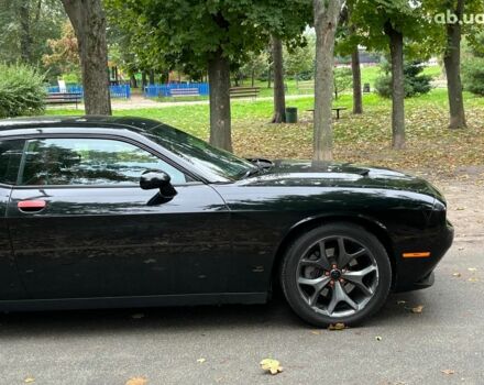 Додж Челенджер 2018 в Киеве на Automoto.ua Черный Додж Челенджер, объемом двигателя 3.6 л и пробегом 137 тыс. км за 21290 $, фото 3 на Automoto.ua