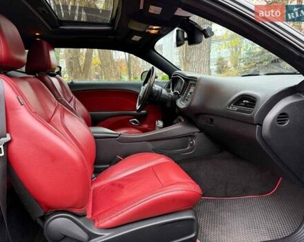 Черный Додж Челенджер, объемом двигателя 3.6 л и пробегом 137 тыс. км за 19740 $, фото 25 на Automoto.ua