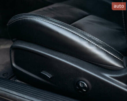 Черный Додж Челенджер, объемом двигателя 3.6 л и пробегом 86 тыс. км за 22500 $, фото 9 на Automoto.ua