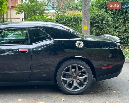Додж Челенджер 2018 в Киеве на Automoto.ua Черный Додж Челенджер, объемом двигателя 3.6 л и пробегом 137 тыс. км за 21290 $, фото 9 на Automoto.ua