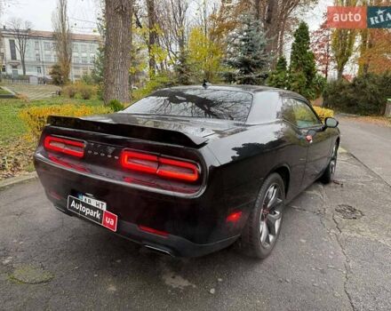 Черный Додж Челенджер, объемом двигателя 3.6 л и пробегом 137 тыс. км за 19740 $, фото 9 на Automoto.ua