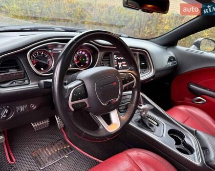 Черный Додж Челенджер, объемом двигателя 3.6 л и пробегом 137 тыс. км за 19740 $, фото 18 на Automoto.ua