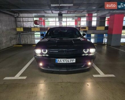 Додж Челенджер 2018 в Киеве на Automoto.ua Черный Додж Челенджер, объемом двигателя 3.61 л и пробегом 90 тыс. км за 24000 $, фото 7 на Automoto.ua