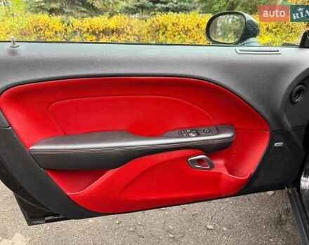 Черный Додж Челенджер, объемом двигателя 3.6 л и пробегом 137 тыс. км за 19740 $, фото 15 на Automoto.ua