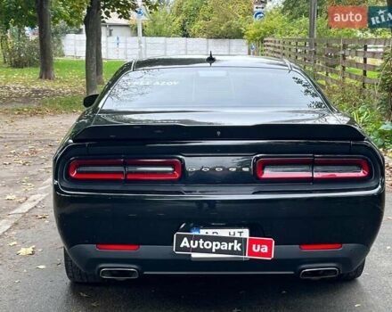 Додж Челенджер 2018 в Киеве на Automoto.ua Черный Додж Челенджер, объемом двигателя 3.6 л и пробегом 137 тыс. км за 21290 $, фото 11 на Automoto.ua