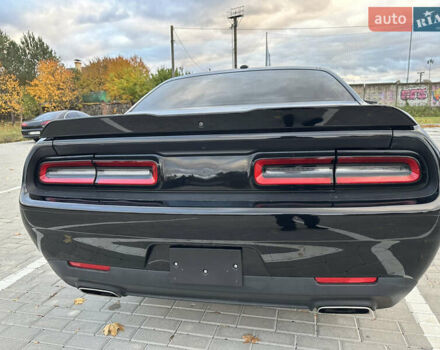 Черный Додж Челенджер, объемом двигателя 3.6 л и пробегом 161 тыс. км за 16900 $, фото 18 на Automoto.ua