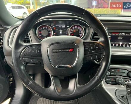 Черный Додж Челенджер, объемом двигателя 3.6 л и пробегом 115 тыс. км за 17990 $, фото 15 на Automoto.ua