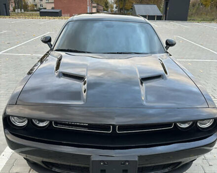 Черный Додж Челенджер, объемом двигателя 3.6 л и пробегом 161 тыс. км за 16900 $, фото 10 на Automoto.ua