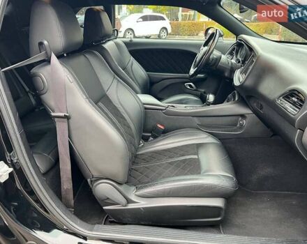 Черный Додж Челенджер, объемом двигателя 3.6 л и пробегом 115 тыс. км за 17990 $, фото 10 на Automoto.ua