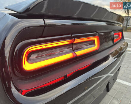 Черный Додж Челенджер, объемом двигателя 3.6 л и пробегом 161 тыс. км за 16900 $, фото 4 на Automoto.ua