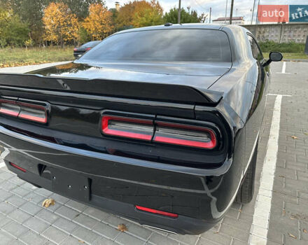 Черный Додж Челенджер, объемом двигателя 3.6 л и пробегом 161 тыс. км за 16900 $, фото 19 на Automoto.ua