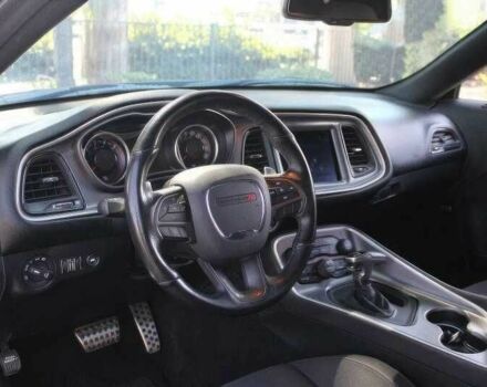 Черный Додж Челенджер, объемом двигателя 6.4 л и пробегом 53 тыс. км за 13900 $, фото 9 на Automoto.ua