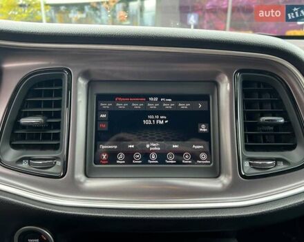 Черный Додж Челенджер, объемом двигателя 3.6 л и пробегом 115 тыс. км за 17990 $, фото 18 на Automoto.ua