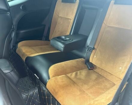 Черный Додж Челенджер, объемом двигателя 6.4 л и пробегом 48 тыс. км за 14800 $, фото 8 на Automoto.ua