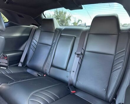 Черный Додж Челенджер, объемом двигателя 6.2 л и пробегом 29 тыс. км за 12000 $, фото 14 на Automoto.ua