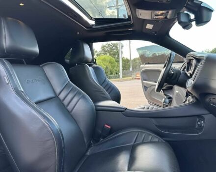 Черный Додж Челенджер, объемом двигателя 6.2 л и пробегом 28 тыс. км за 15000 $, фото 8 на Automoto.ua