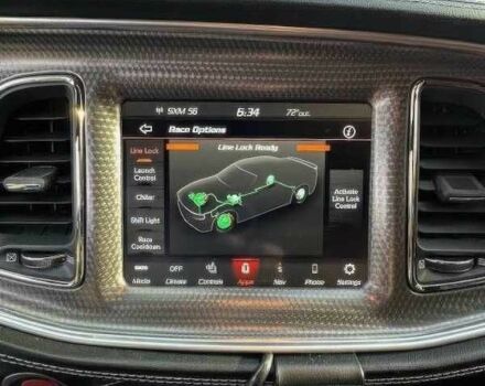 Чорний Додж Challenger, об'ємом двигуна 6.2 л та пробігом 66 тис. км за 25999 $, фото 11 на Automoto.ua