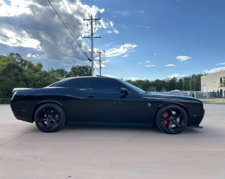 Черный Додж Челенджер, объемом двигателя 6.2 л и пробегом 26 тыс. км за 15600 $, фото 7 на Automoto.ua