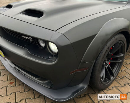 Черный Додж Челенджер, объемом двигателя 6.2 л и пробегом 25 тыс. км за 94400 $, фото 9 на Automoto.ua