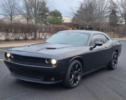 Черный Додж Челенджер, объемом двигателя 3.6 л и пробегом 110 тыс. км за 15200 $, фото 1 на Automoto.ua