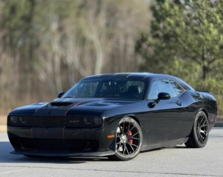 Чорний Додж Challenger, об'ємом двигуна 6.2 л та пробігом 79 тис. км за 11000 $, фото 1 на Automoto.ua