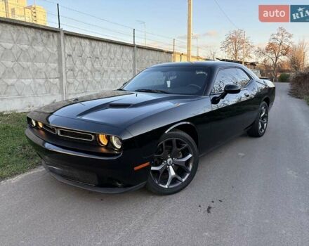 Черный Додж Челенджер, объемом двигателя 3.6 л и пробегом 145 тыс. км за 17200 $, фото 1 на Automoto.ua