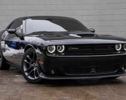 Чорний Додж Challenger, об'ємом двигуна 6.4 л та пробігом 56 тис. км за 10200 $, фото 1 на Automoto.ua