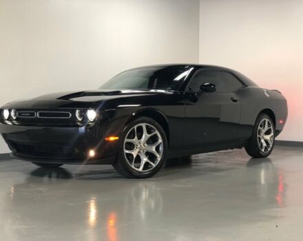 Чорний Додж Challenger, об'ємом двигуна 3.6 л та пробігом 38 тис. км за 24900 $, фото 1 на Automoto.ua