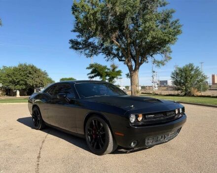 Чорний Додж Challenger, об'ємом двигуна 6.4 л та пробігом 75 тис. км за 4500 $, фото 1 на Automoto.ua