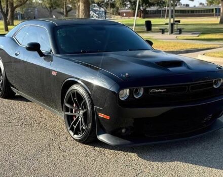 Чорний Додж Challenger, об'ємом двигуна 6.4 л та пробігом 72 тис. км за 4339 $, фото 1 на Automoto.ua