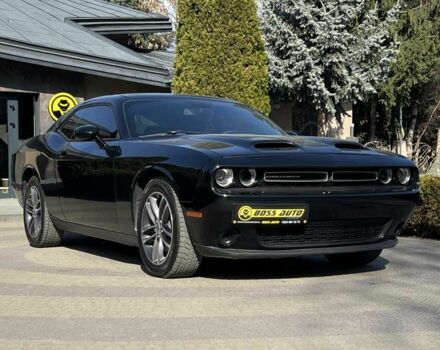 Черный Додж Челенджер, объемом двигателя 3.6 л и пробегом 135 тыс. км за 22900 $, фото 1 на Automoto.ua