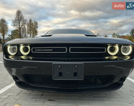 Додж Challenger 2019 у Рівному на Automoto.ua Чорний Додж Challenger, об'ємом двигуна 3.6 л та пробігом 161 тис. км за 16900 $, фото 1 на Automoto.ua