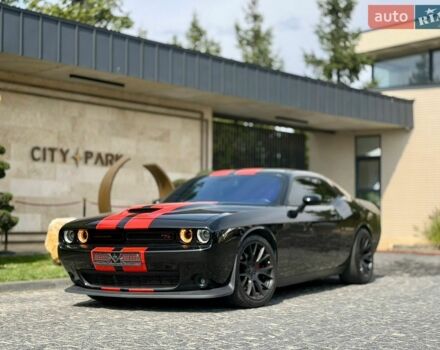 Чорний Додж Challenger, об'ємом двигуна 5.65 л та пробігом 72 тис. км за 24900 $, фото 1 на Automoto.ua