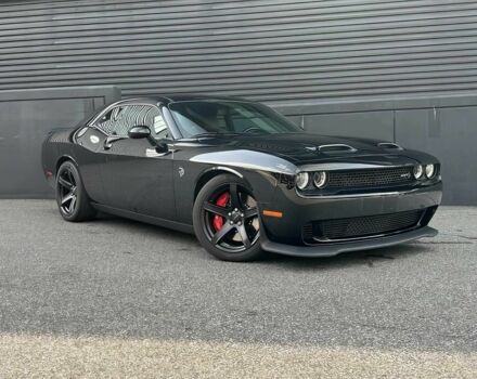 Чорний Додж Challenger, об'ємом двигуна 6.2 л та пробігом 31 тис. км за 43200 $, фото 1 на Automoto.ua
