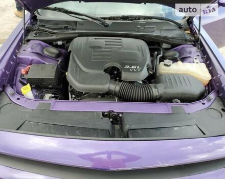 Фіолетовий Додж Challenger, об'ємом двигуна 3.6 л та пробігом 48 тис. км за 29400 $, фото 10 на Automoto.ua