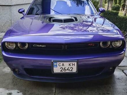 Фіолетовий Додж Challenger, об'ємом двигуна 5.65 л та пробігом 73 тис. км за 24600 $, фото 1 на Automoto.ua