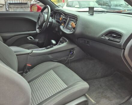 Червоний Додж Challenger, об'ємом двигуна 3.6 л та пробігом 124 тис. км за 15700 $, фото 6 на Automoto.ua