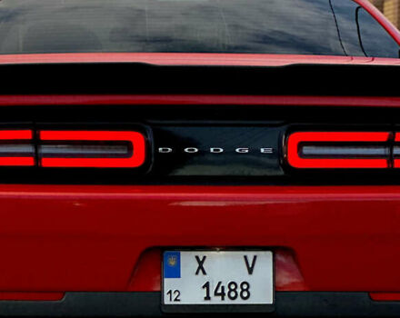 Красный Додж Челенджер, объемом двигателя 3.6 л и пробегом 159 тыс. км за 17200 $, фото 16 на Automoto.ua