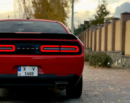 Красный Додж Челенджер, объемом двигателя 3.6 л и пробегом 159 тыс. км за 17200 $, фото 15 на Automoto.ua