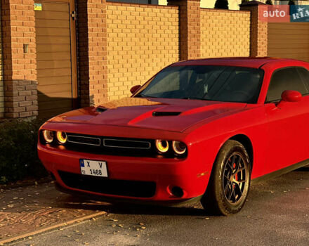 Красный Додж Челенджер, объемом двигателя 3.6 л и пробегом 159 тыс. км за 17200 $, фото 1 на Automoto.ua