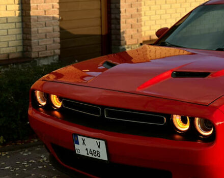 Красный Додж Челенджер, объемом двигателя 3.6 л и пробегом 159 тыс. км за 17200 $, фото 3 на Automoto.ua