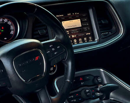 Красный Додж Челенджер, объемом двигателя 3.6 л и пробегом 159 тыс. км за 17200 $, фото 40 на Automoto.ua