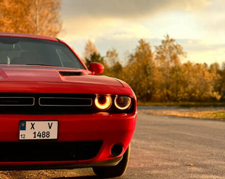 Красный Додж Челенджер, объемом двигателя 3.6 л и пробегом 159 тыс. км за 17200 $, фото 60 на Automoto.ua