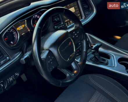 Красный Додж Челенджер, объемом двигателя 3.6 л и пробегом 159 тыс. км за 17200 $, фото 38 на Automoto.ua