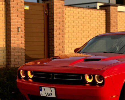 Красный Додж Челенджер, объемом двигателя 3.6 л и пробегом 159 тыс. км за 17200 $, фото 4 на Automoto.ua